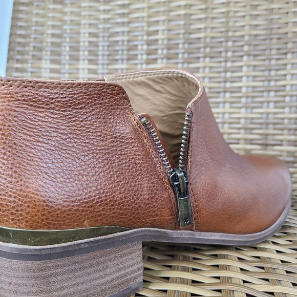 Lucky Brand Shoes Koben Booties Leather Stacked Heels Pointed Brown Size 11 - Picture 9 of 16